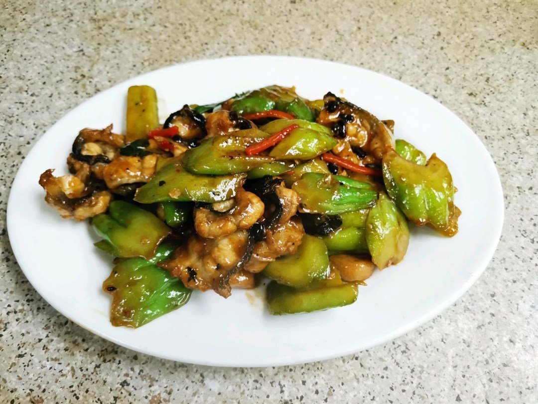 Stewed Bitter Gourd with White Eel