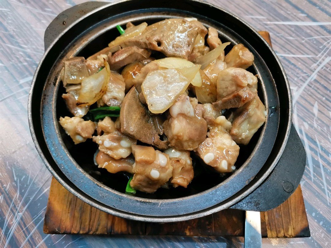 Braised Spare Ribs in Clay Pot